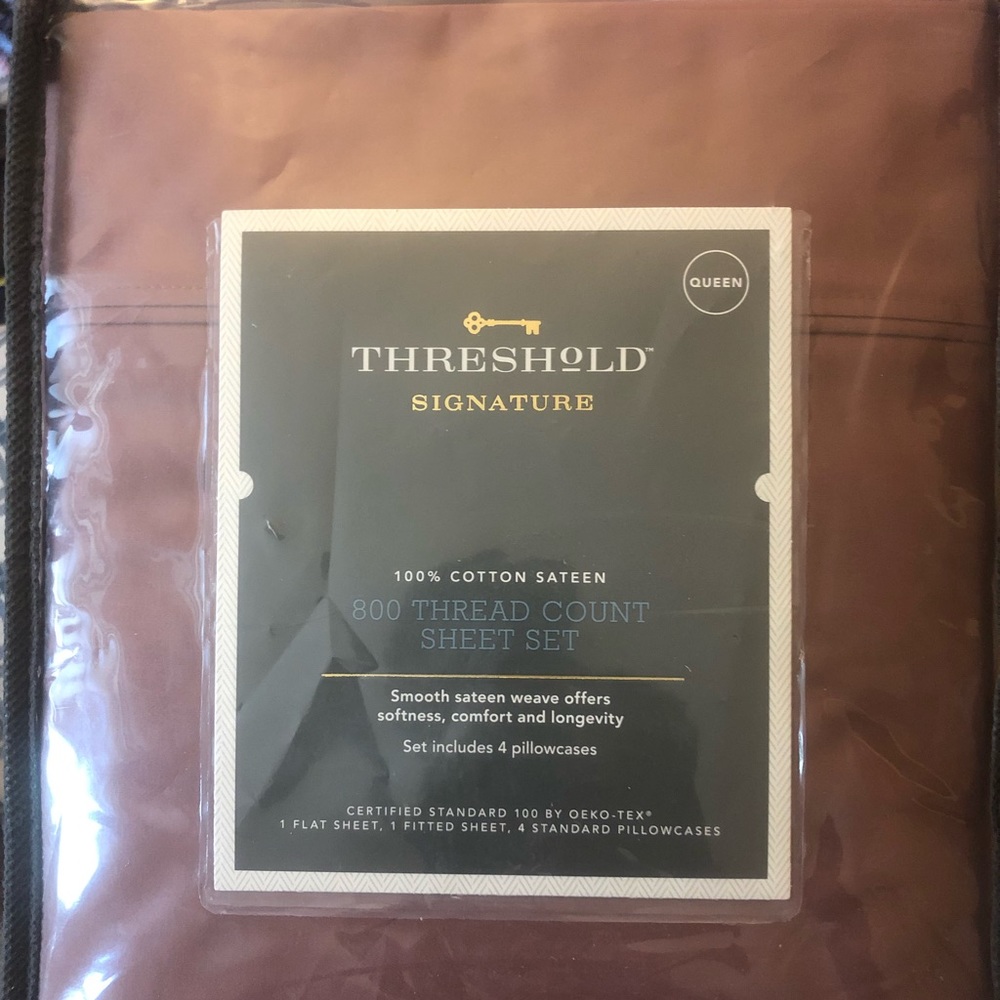Thresold Signature - 800 thread count solid sheet set